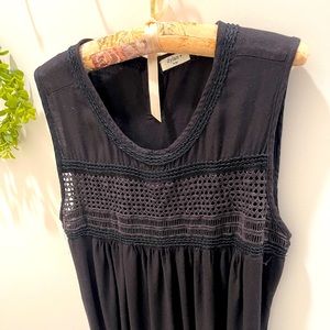 Really great top dress it up with some jewelry or wear it with shorts